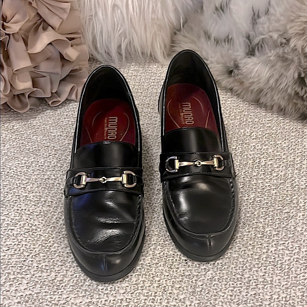 Munro Woman’s Gryffin Black Glazed Calf Leather Slip On Loafers Gold Horse Bit
